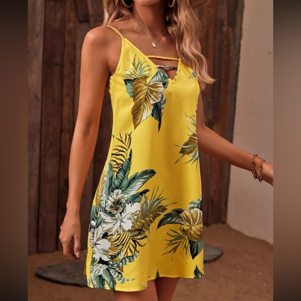 Boho floral tropical print cutout front cami dress - Picture 12 of 15